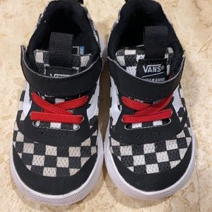 Toddler Vans UltraRange size 6